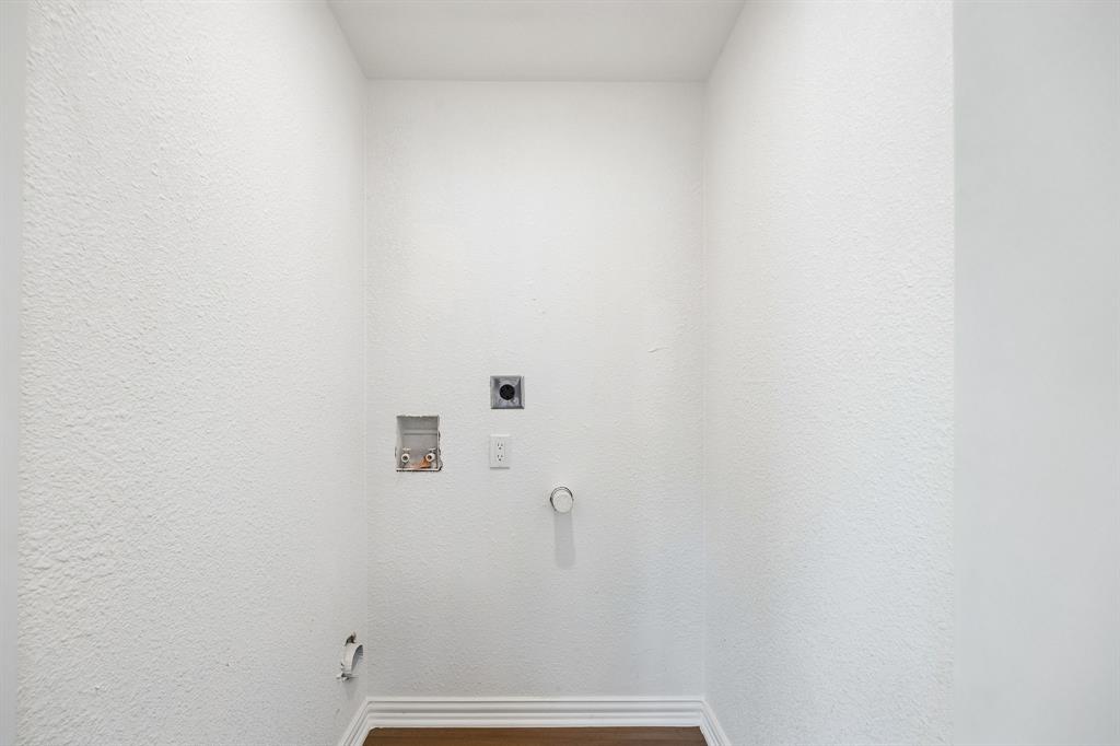 806 N Ruddell Street Property Photo 18