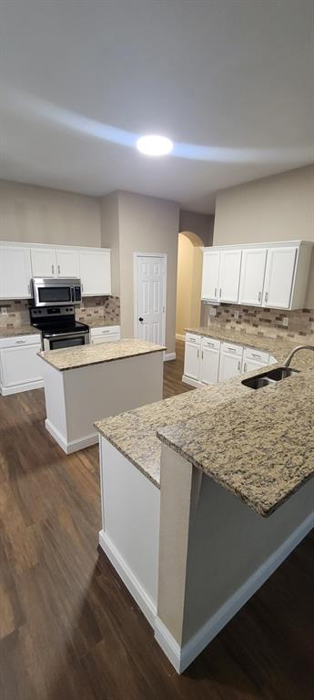 324 Teakwood Lane Property Photo 1