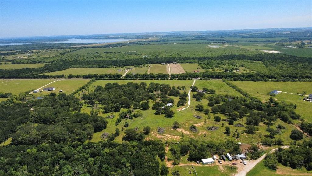 2041 Fm933 Property Photo 7