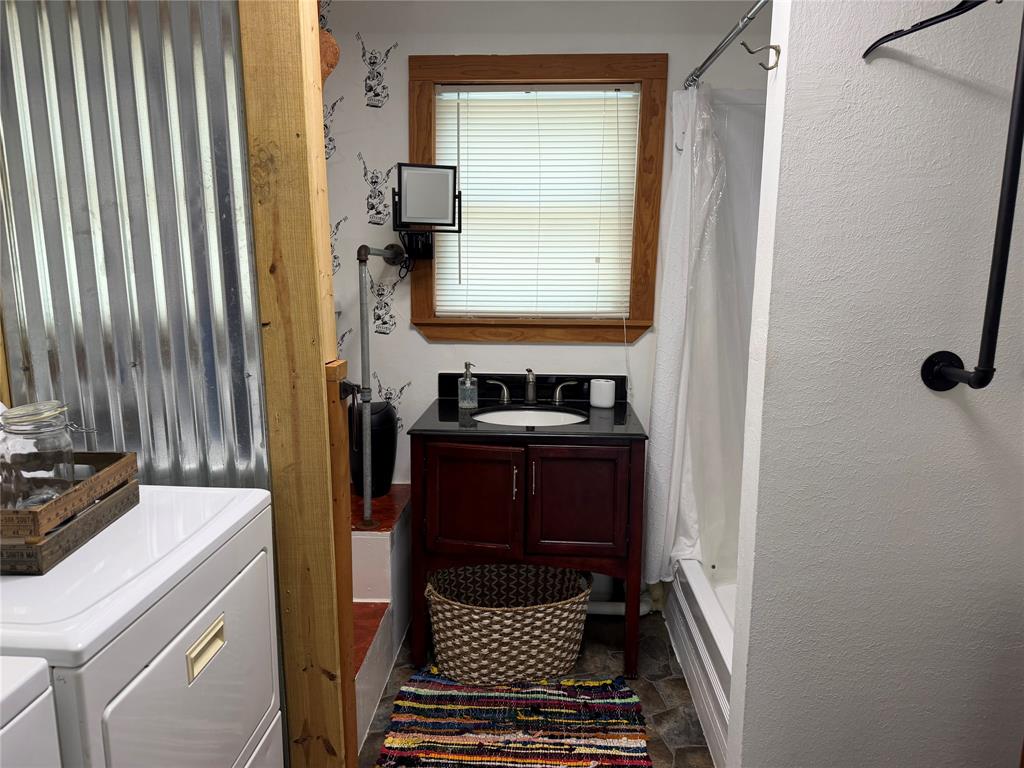 111 Apache Trail Property Photo 22