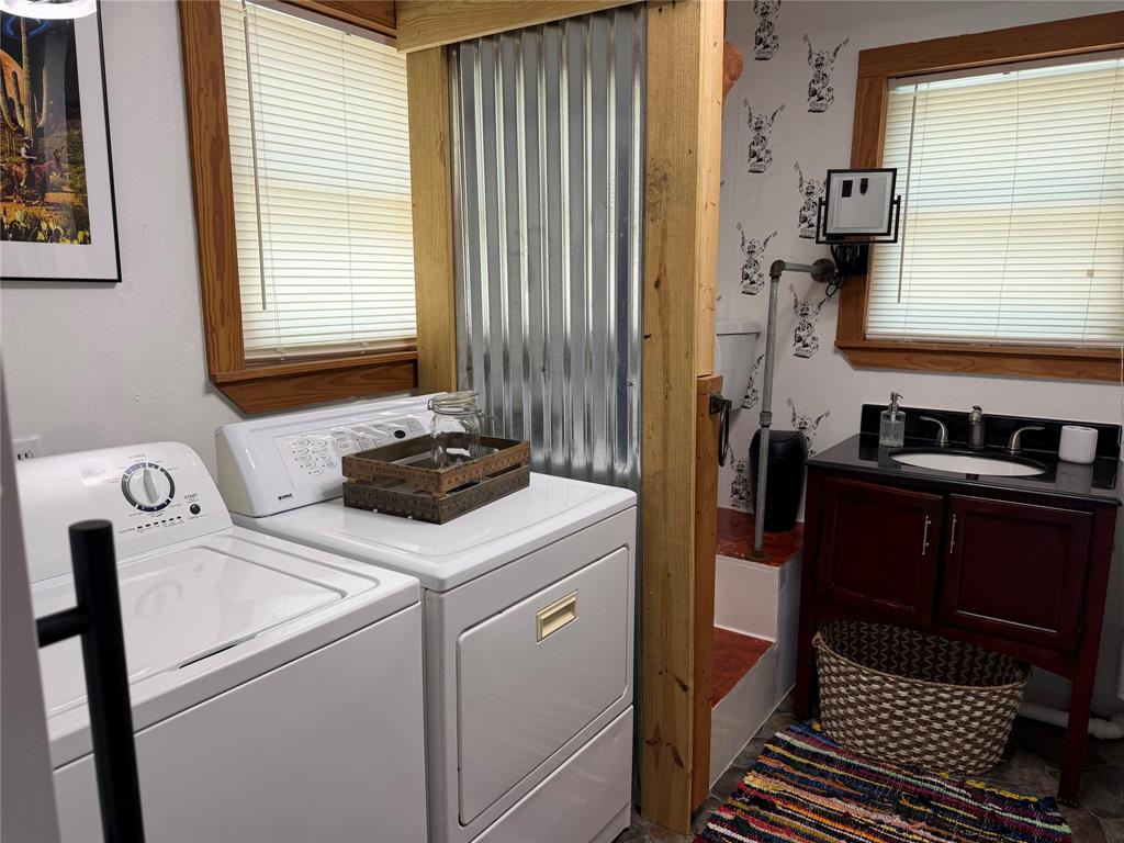 111 Apache Trail Property Photo 24