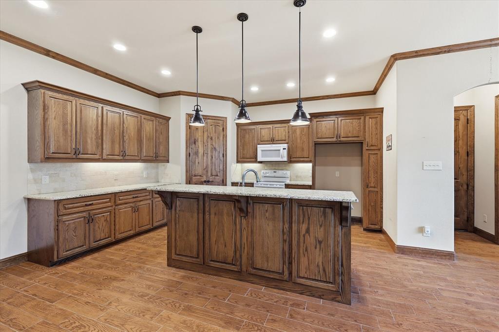 108 S Walnut Street Property Photo 19