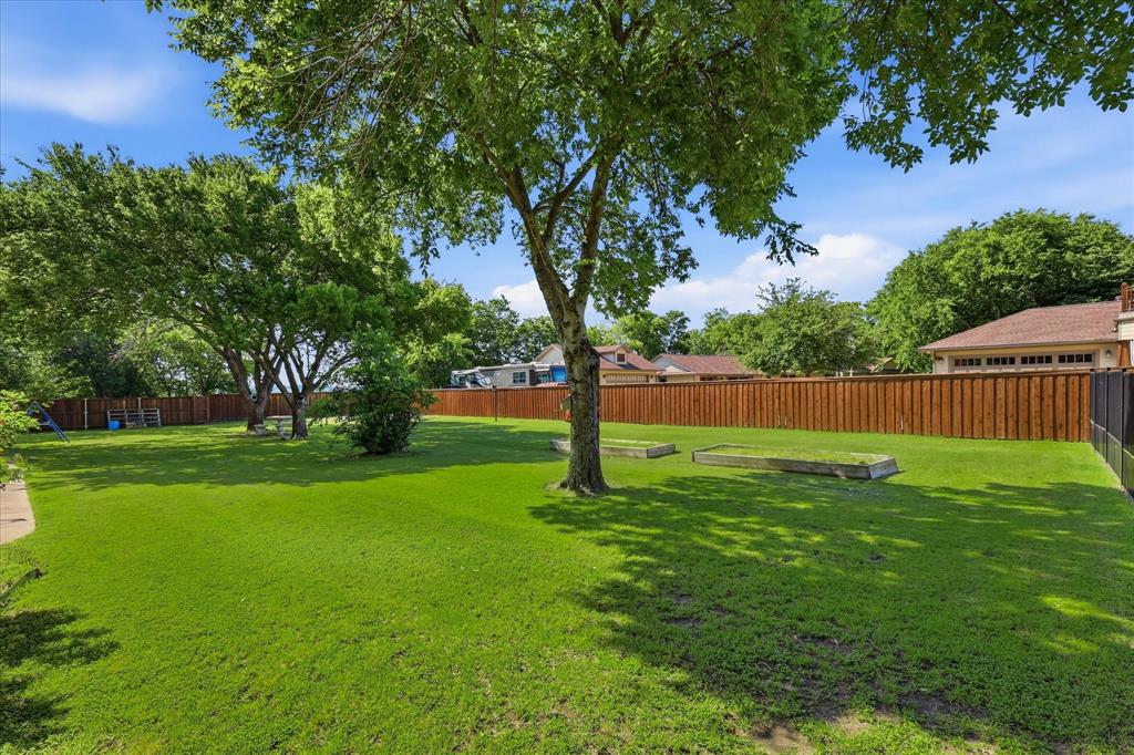 108 S Walnut Street Property Photo 37