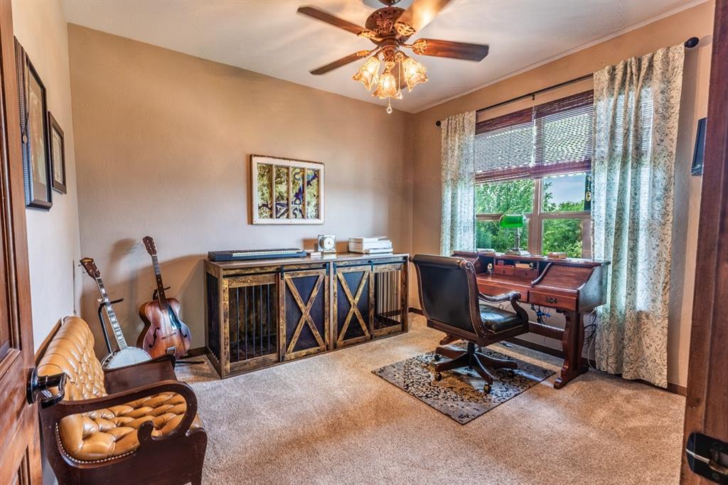 7060 Hells Gate Loop Property Photo 10