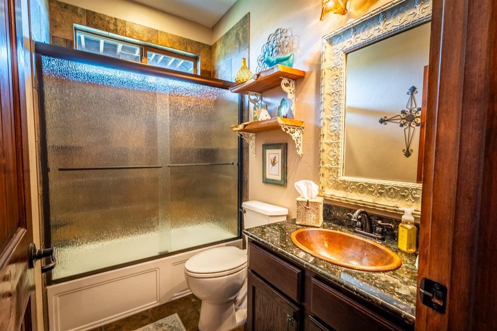 7060 Hells Gate Loop Property Photo 11