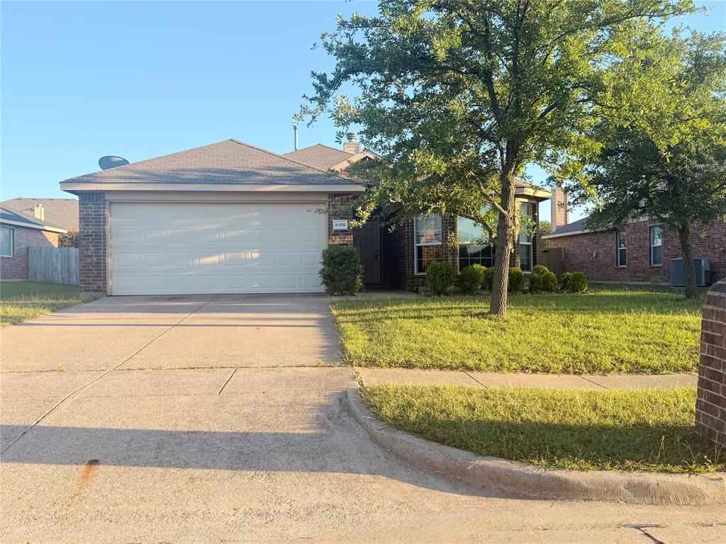 2105 Thistle Lane Property Photo 1