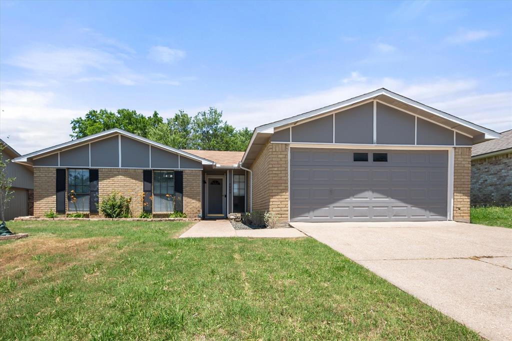 7009 Forestview Drive Property Photo 1
