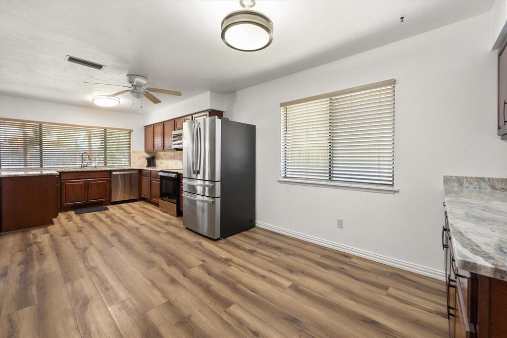 7009 Forestview Drive Property Photo 14