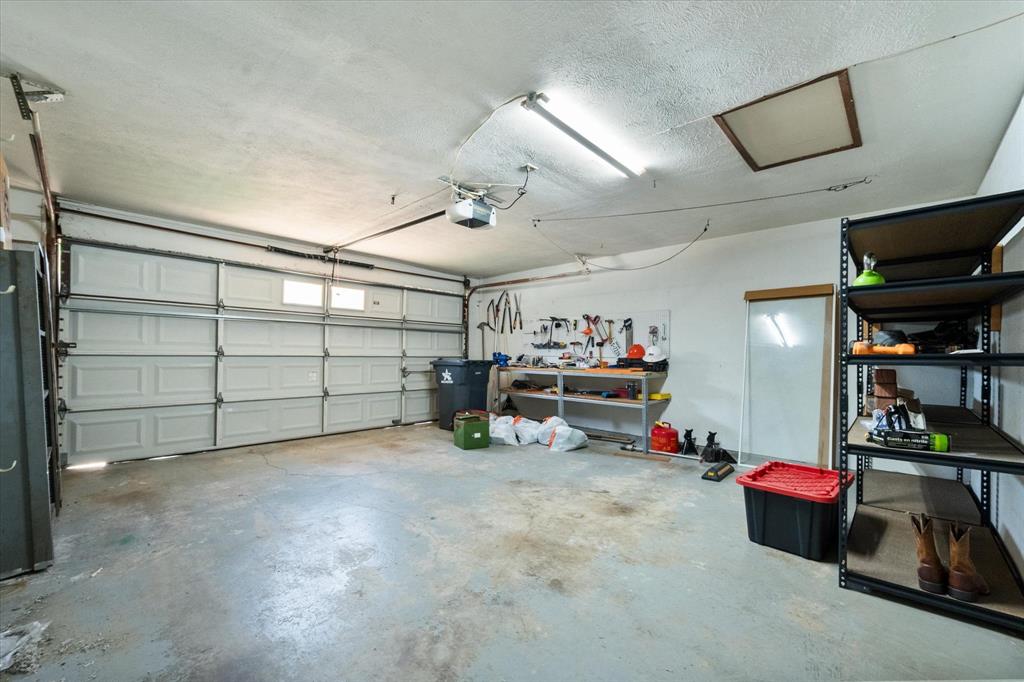 7009 Forestview Drive Property Photo 17
