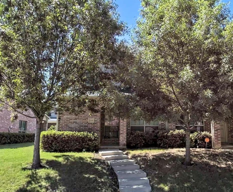 2349 Homewood Lane Property Photo 1