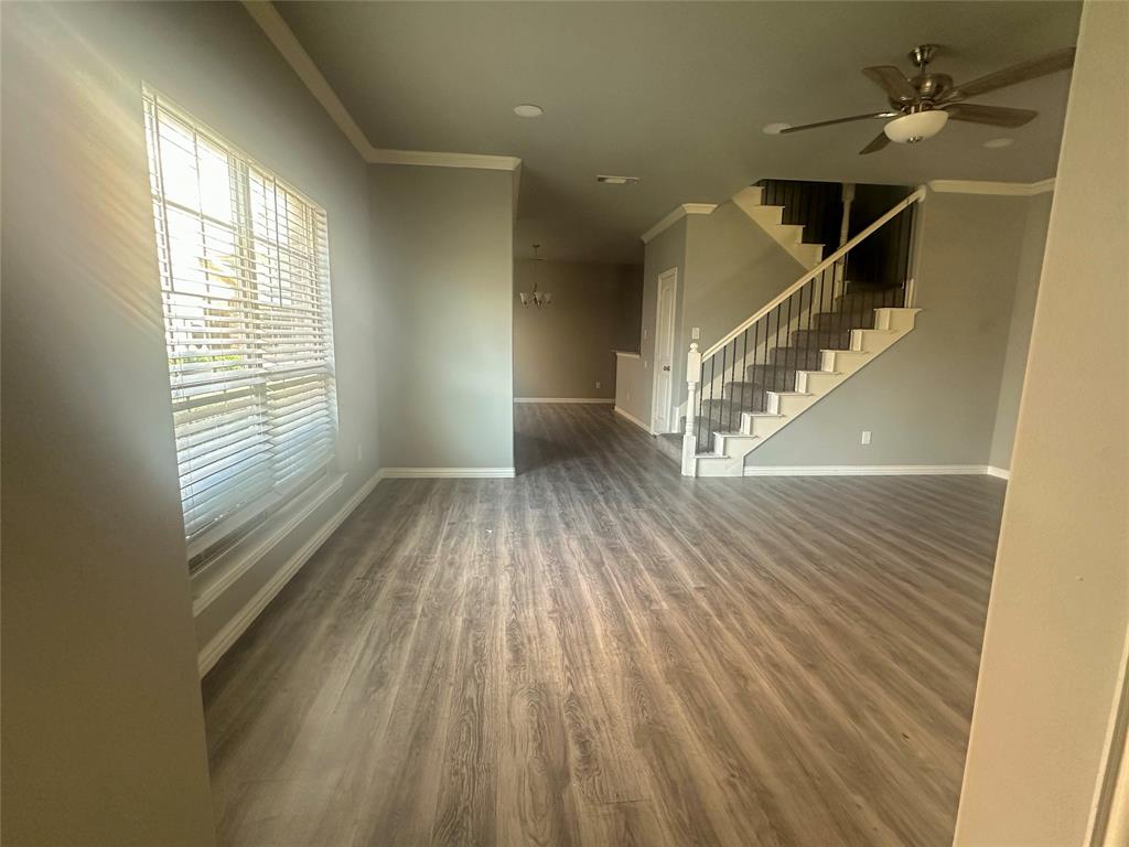 2349 Homewood Lane Property Photo 6