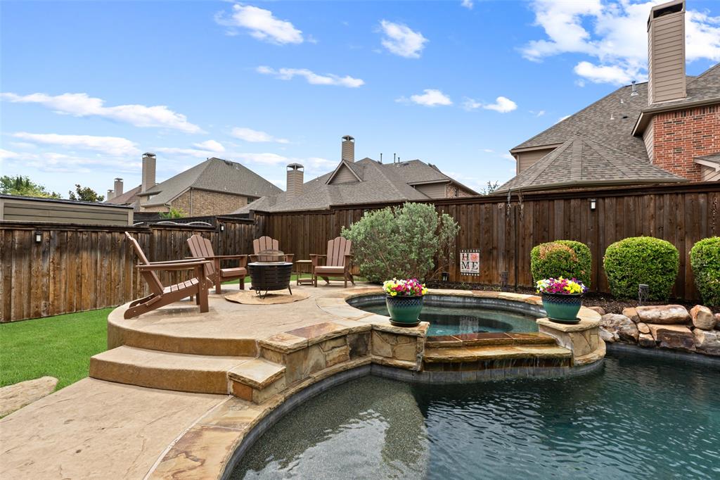 8105 Blue Hole Court Property Photo 4