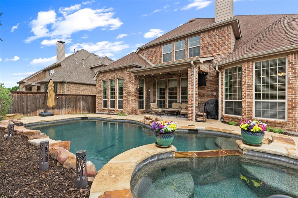 8105 Blue Hole Court Property Photo 6