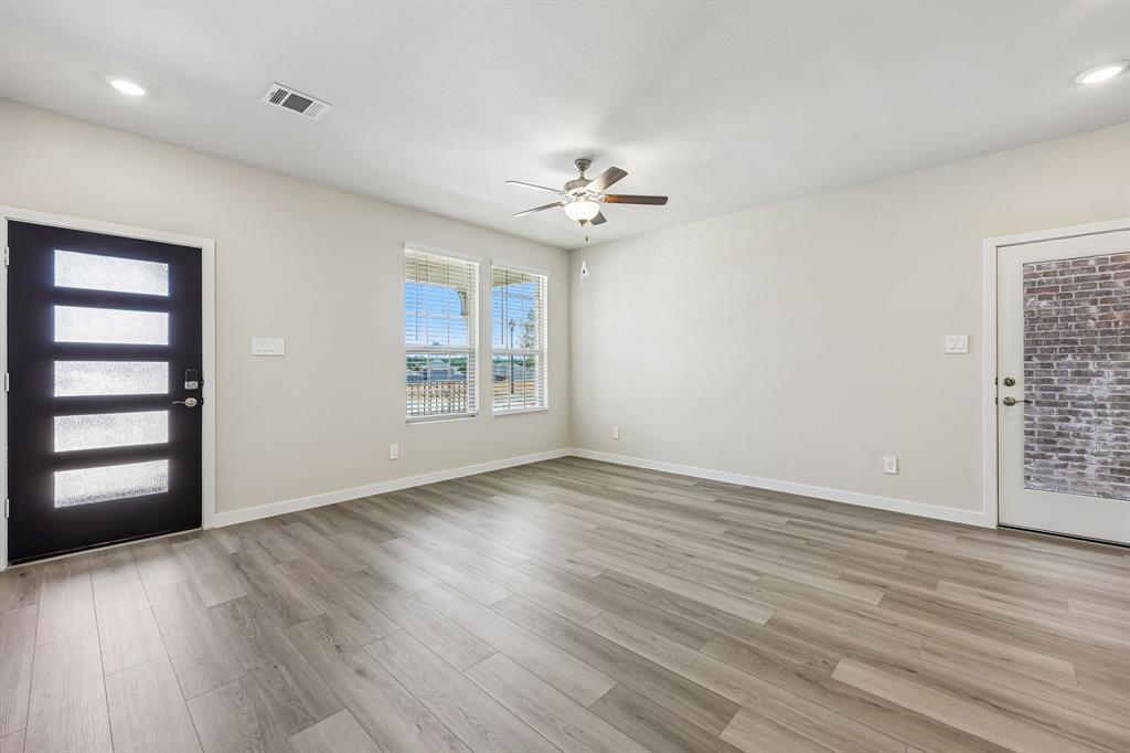 2733 Kobuk Drive Property Photo 8