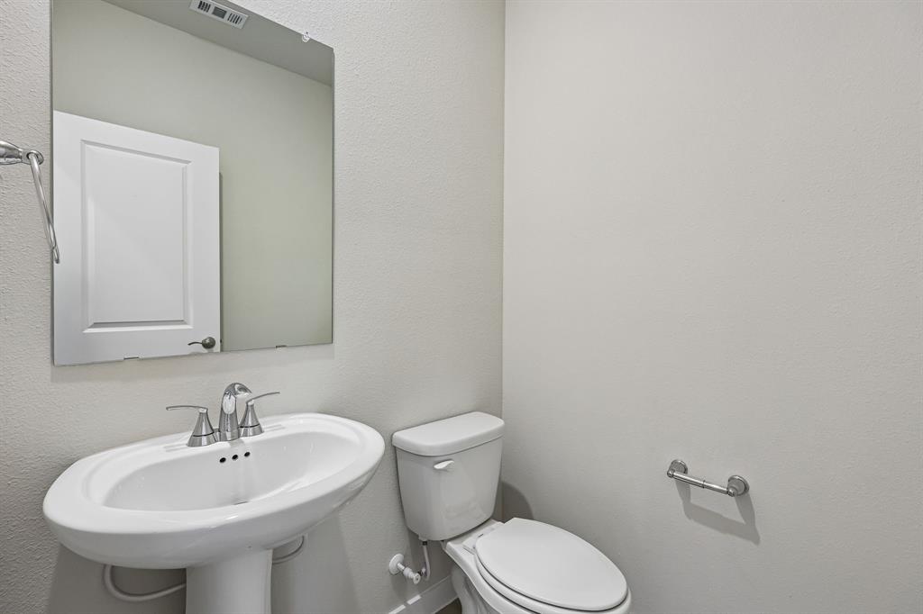 2733 Kobuk Drive Property Photo 9