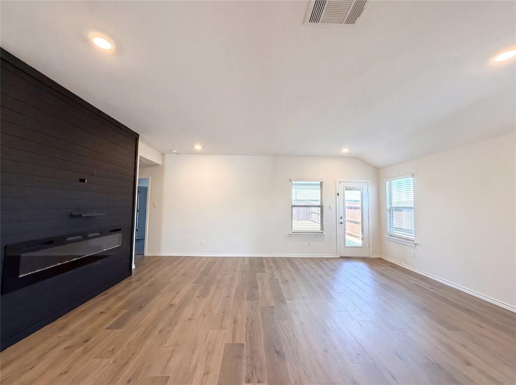 6424 Waterfall Lane Property Photo 15