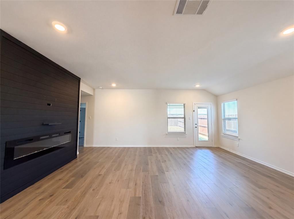6424 Waterfall Lane Property Photo 16