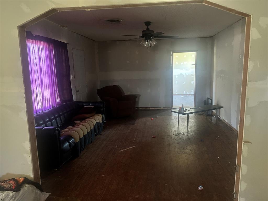504 Cedar Property Photo 2