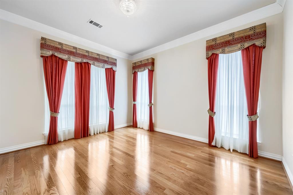3601 Cliffwood Drive Property Photo 6