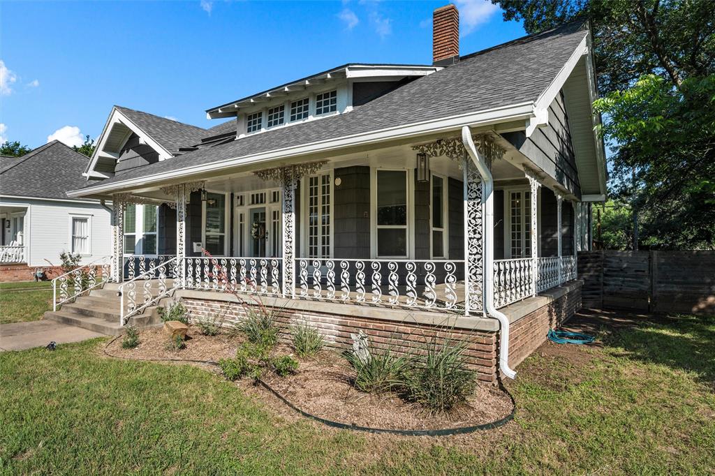 2807 Washington Avenue Property Photo 2