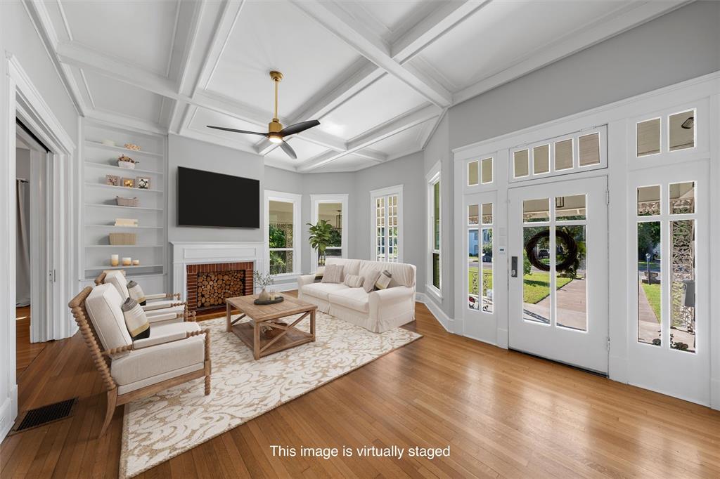 2807 Washington Avenue Property Photo 4