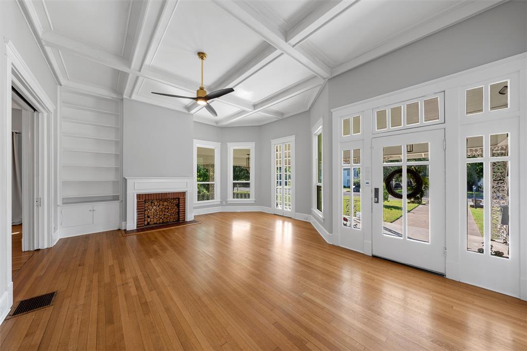 2807 Washington Avenue Property Photo 5