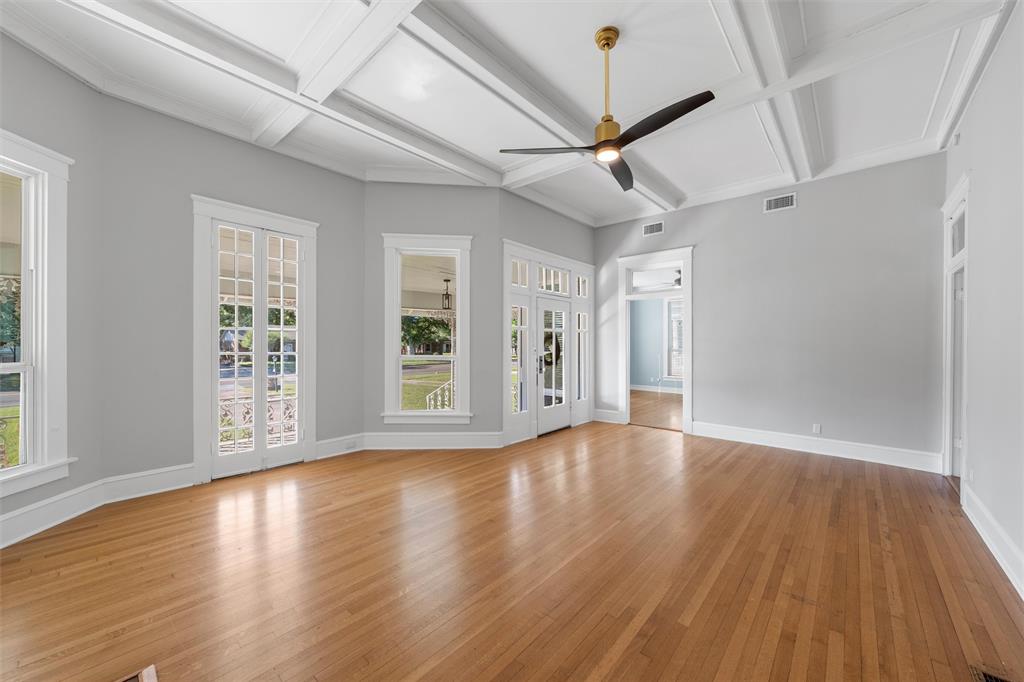 2807 Washington Avenue Property Photo 6
