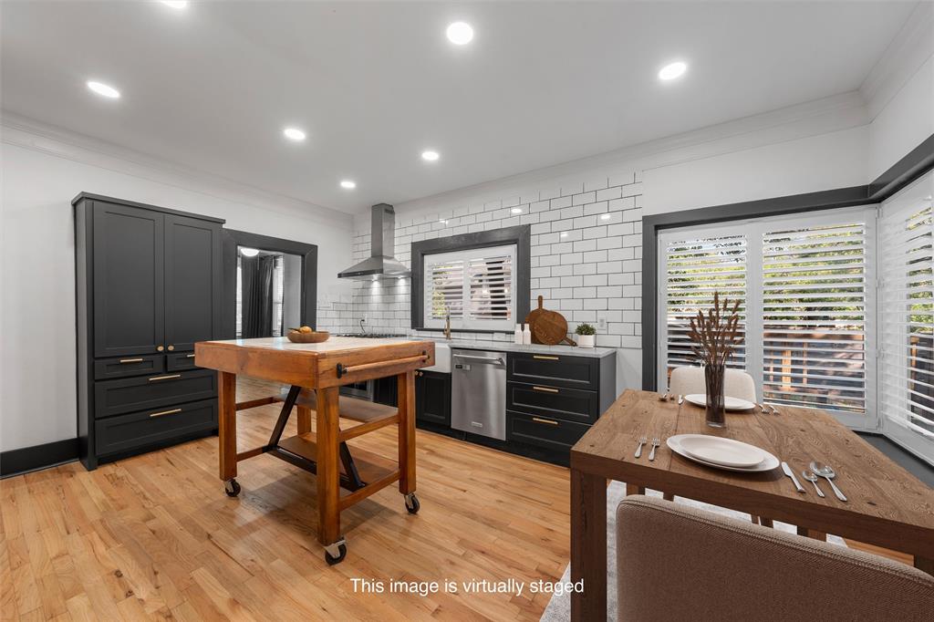 2807 Washington Avenue Property Photo 9