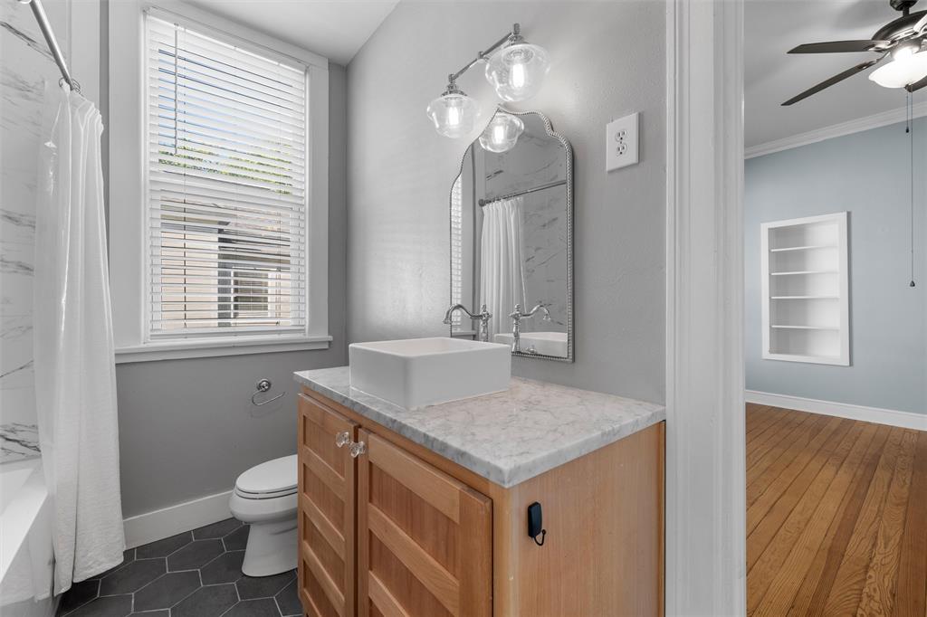 2807 Washington Avenue Property Photo 18