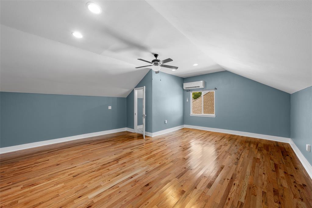 2807 Washington Avenue Property Photo 23