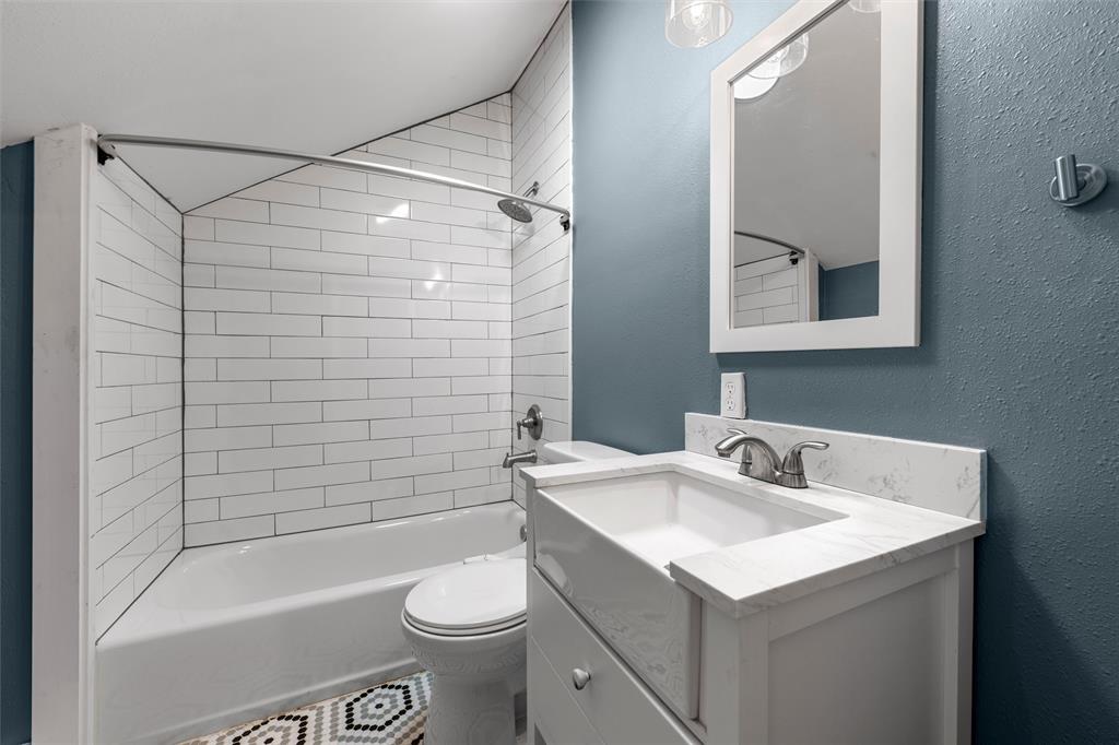 2807 Washington Avenue Property Photo 24