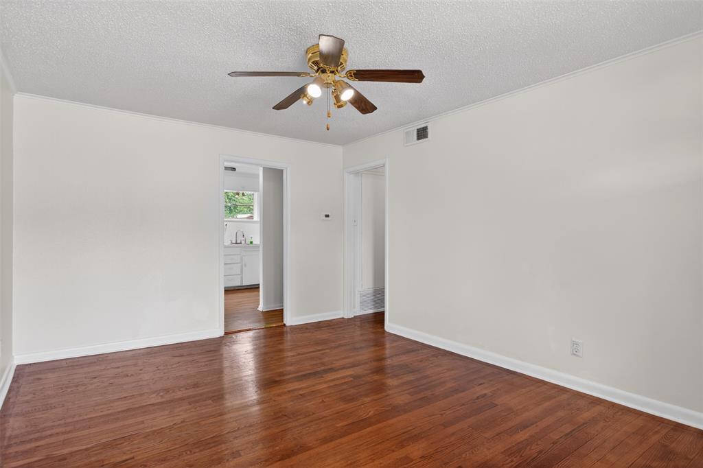 1619 Longview Street Property Photo 6