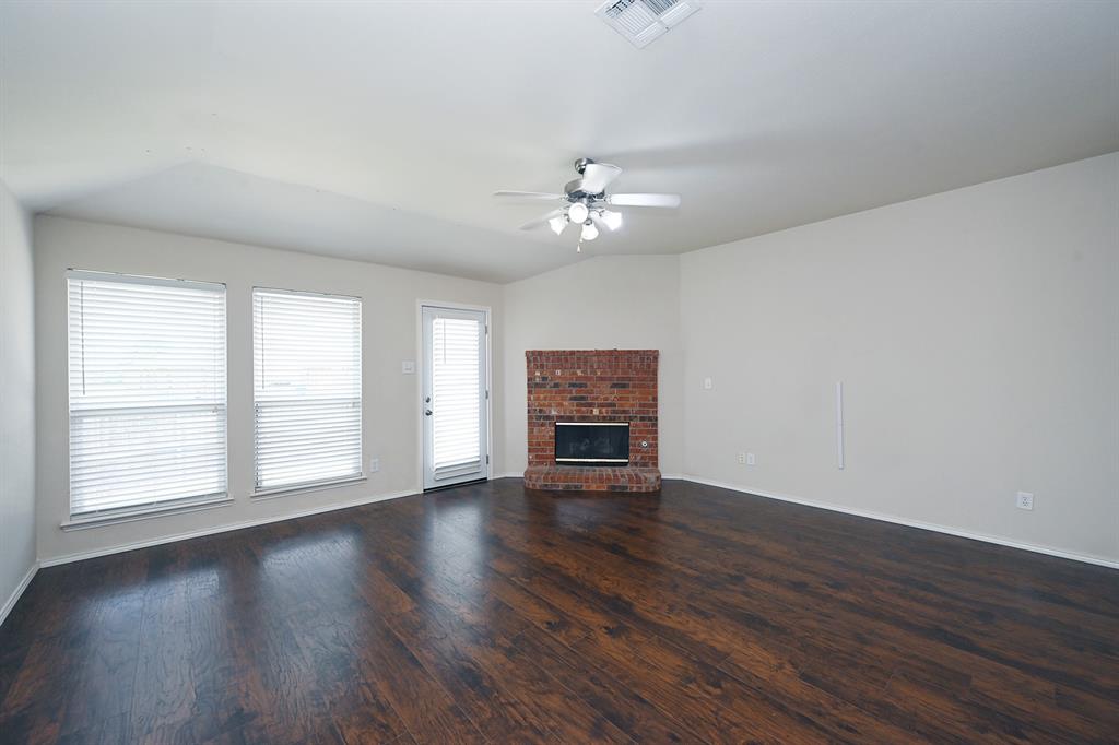 3924 Palace Place Property Photo 4