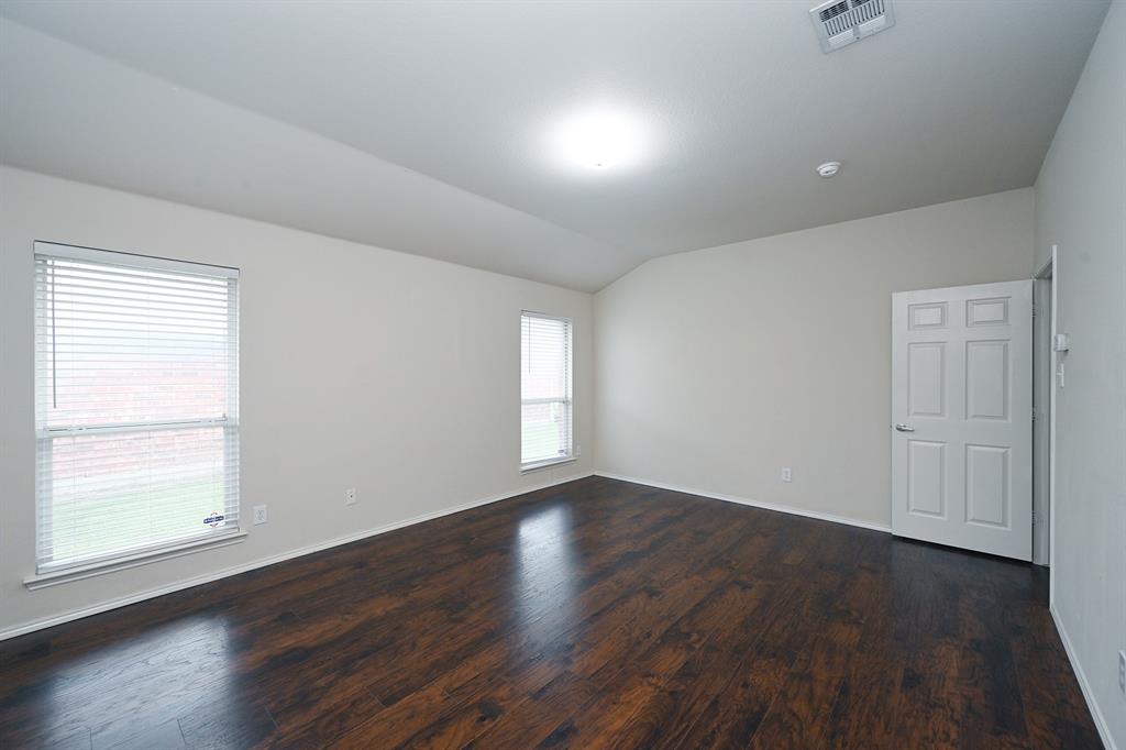 3924 Palace Place Property Photo 11