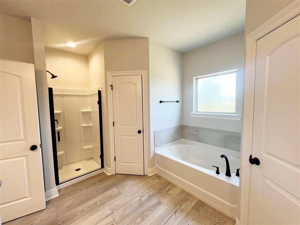 809 Venecia Drive Property Photo 8