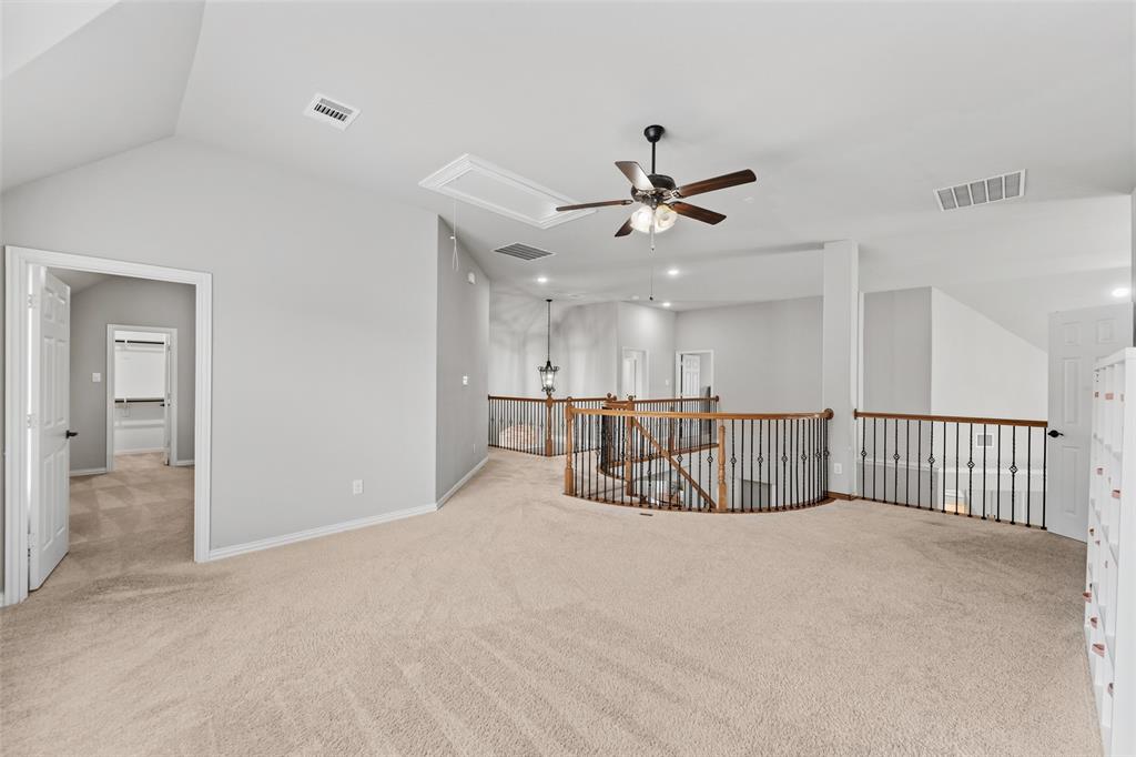 701 Featherstone Lane Property Photo 25