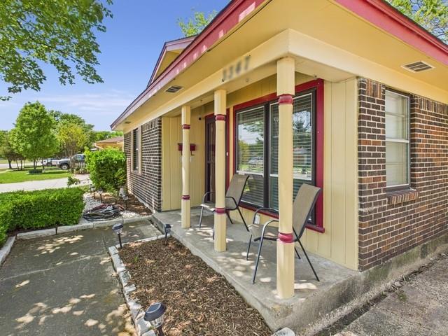 3347 Jamaica Way Property Photo 3