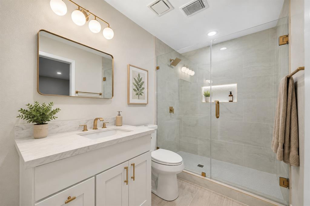 4424 Denver Drive Property Photo 5