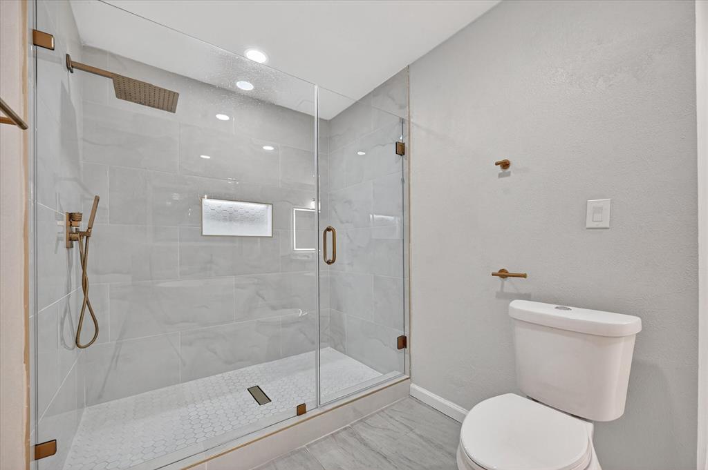 4424 Denver Drive Property Photo 16