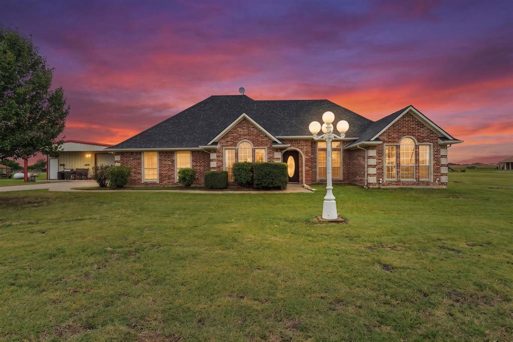 4106 Fox Run Property Photo 1