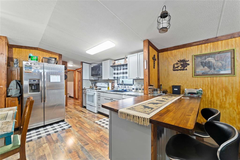 4991 Thunderbird Drive Property Photo 8