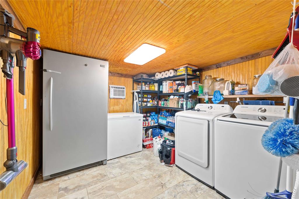 4991 Thunderbird Drive Property Photo 17