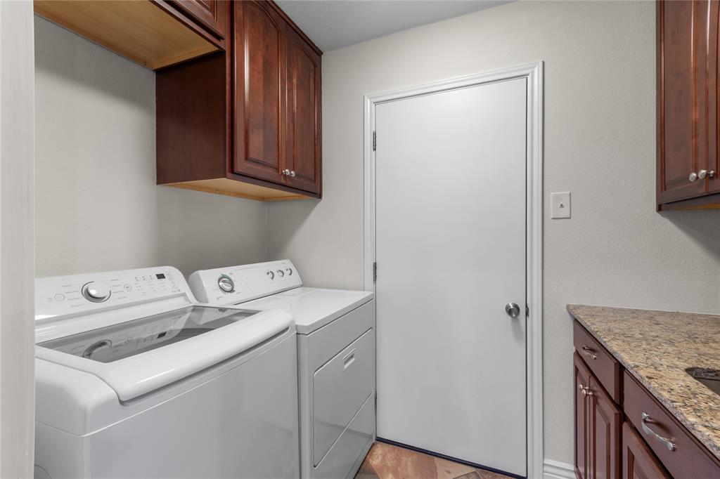 2530 Springhill Drive Property Photo 13