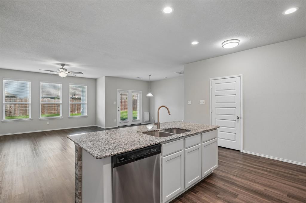 2134 Mossbrook Drive Property Photo 15