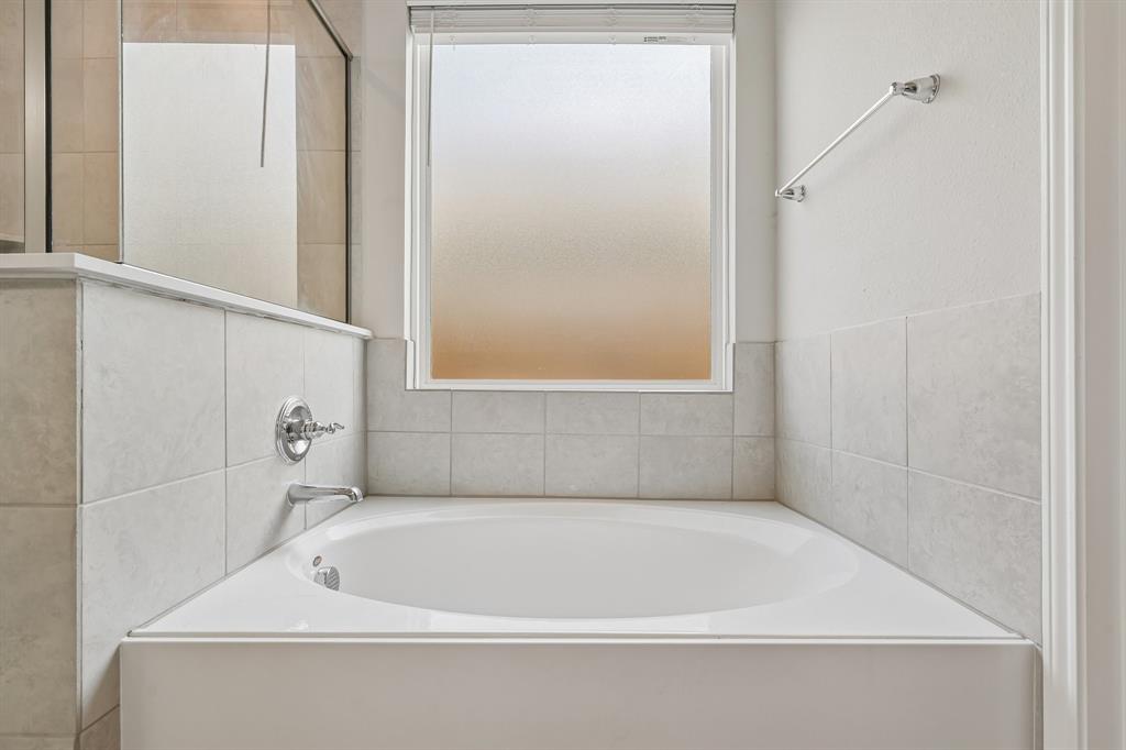 2134 Mossbrook Drive Property Photo 29