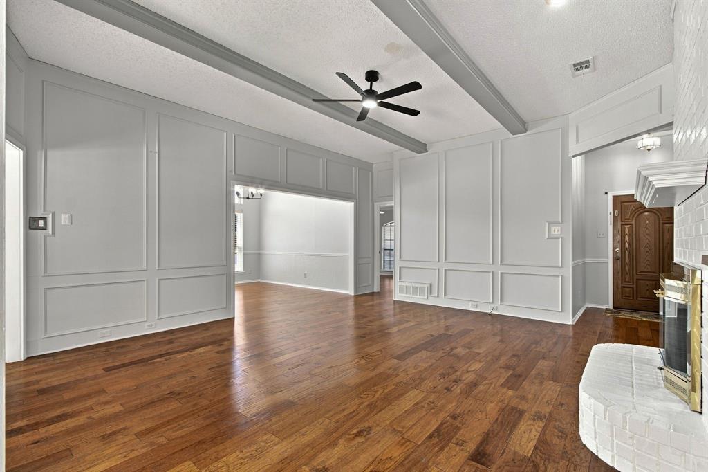 638 Park Lane Property Photo 9