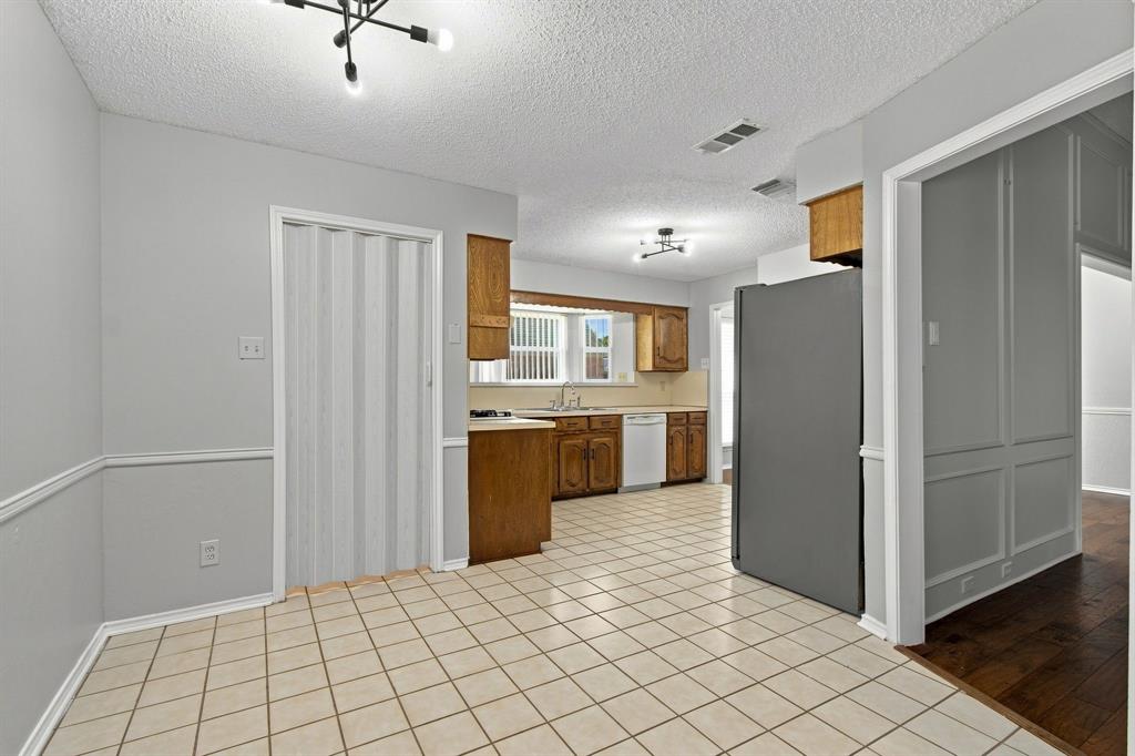 638 Park Lane Property Photo 18