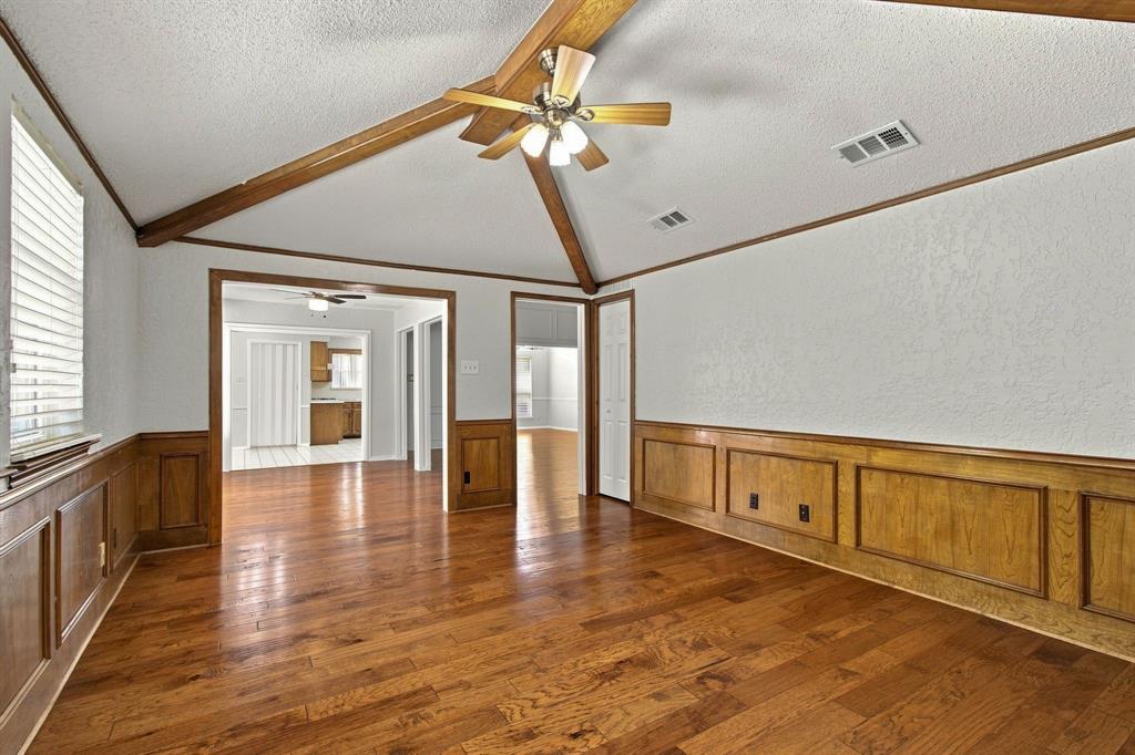638 Park Lane Property Photo 23