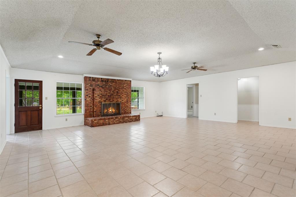 5161 Us Highway 271 Property Photo 4