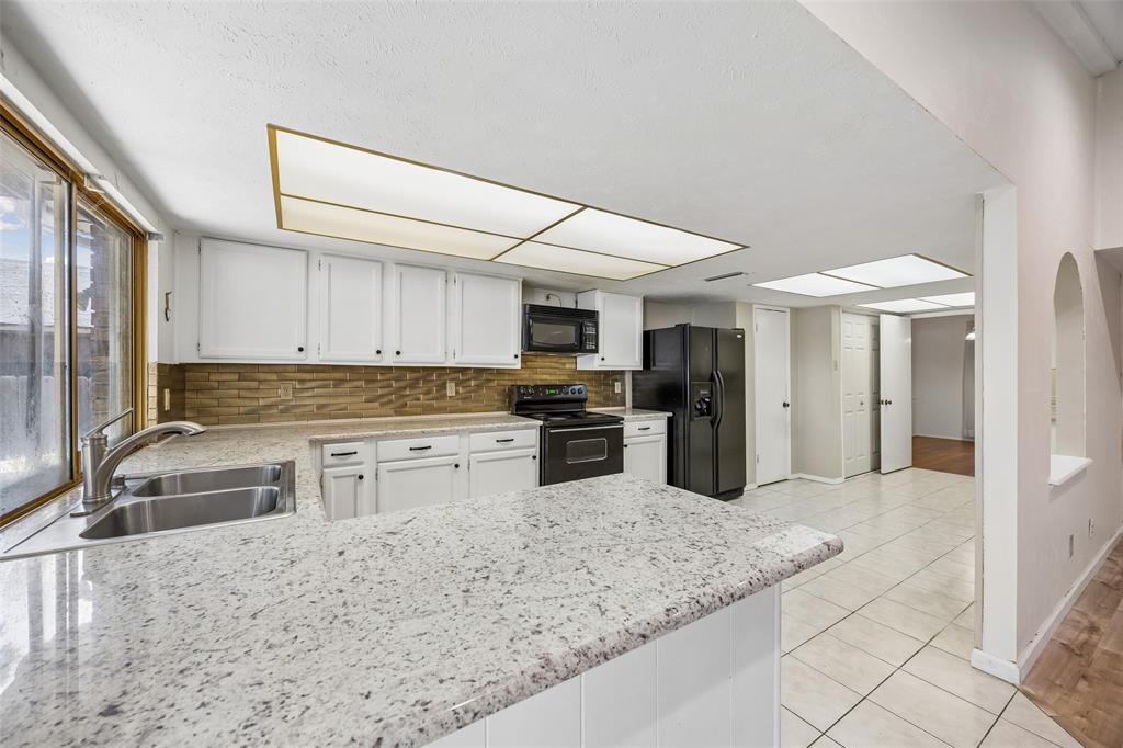 1109 Overdowns Drive Property Photo 1